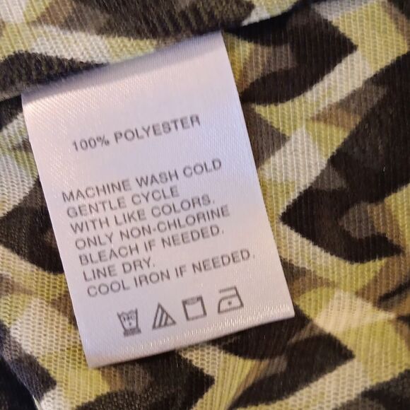 Classiques Entier Chevron Pattern Top - Picture 9 of 10